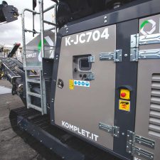 k-jc704-mobile-rock-crusher-close-up-15-komplet-north-america